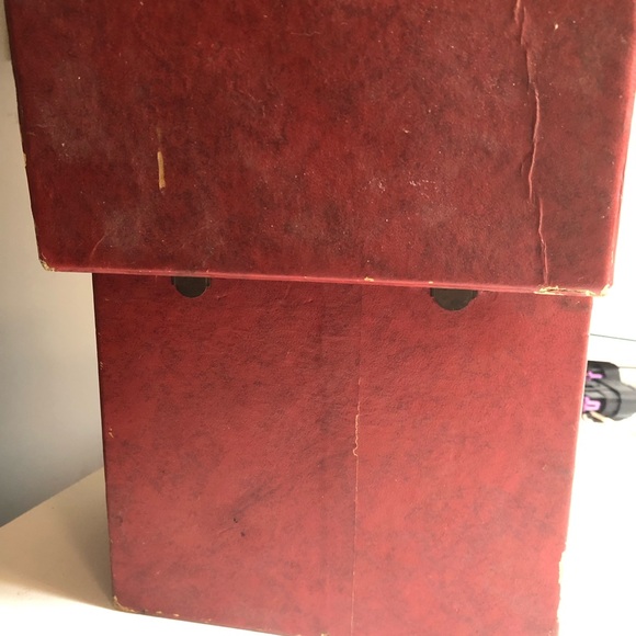 Collection of old 45 records being sold as is. There are a total of 29 times 2.5 - Picture 5 of 5